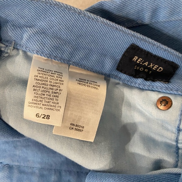 Lucky Brand Size 6 Blue Cotton Denim Relaxed Fit Distressed Cut Off Shorts - Picture 13 of 14